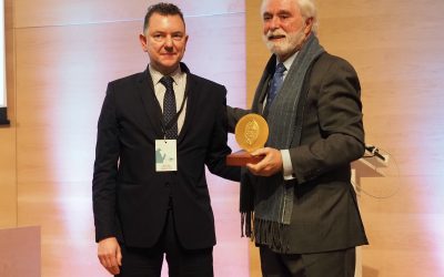 EL PROF. FRANCISCO GÓMEZ-ULLA, MEDALLA DE HONOR DE LA SOCIEDAD GALLEGA DE OFTALMOLOGÍA