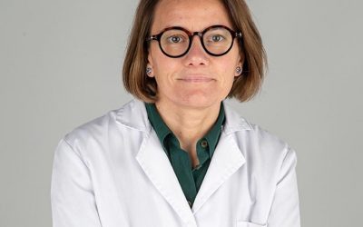 ENTREVISTA A LA DOCTORA PURIFICACIÓN MERA: «LAS MOSCAS VOLANTES Y LOS DESTELLOS LUMINOSOS PUEDEN SER UN SÍNTOMA DE LA PRESENCIA DE UN DESGARRO RETINIANO»